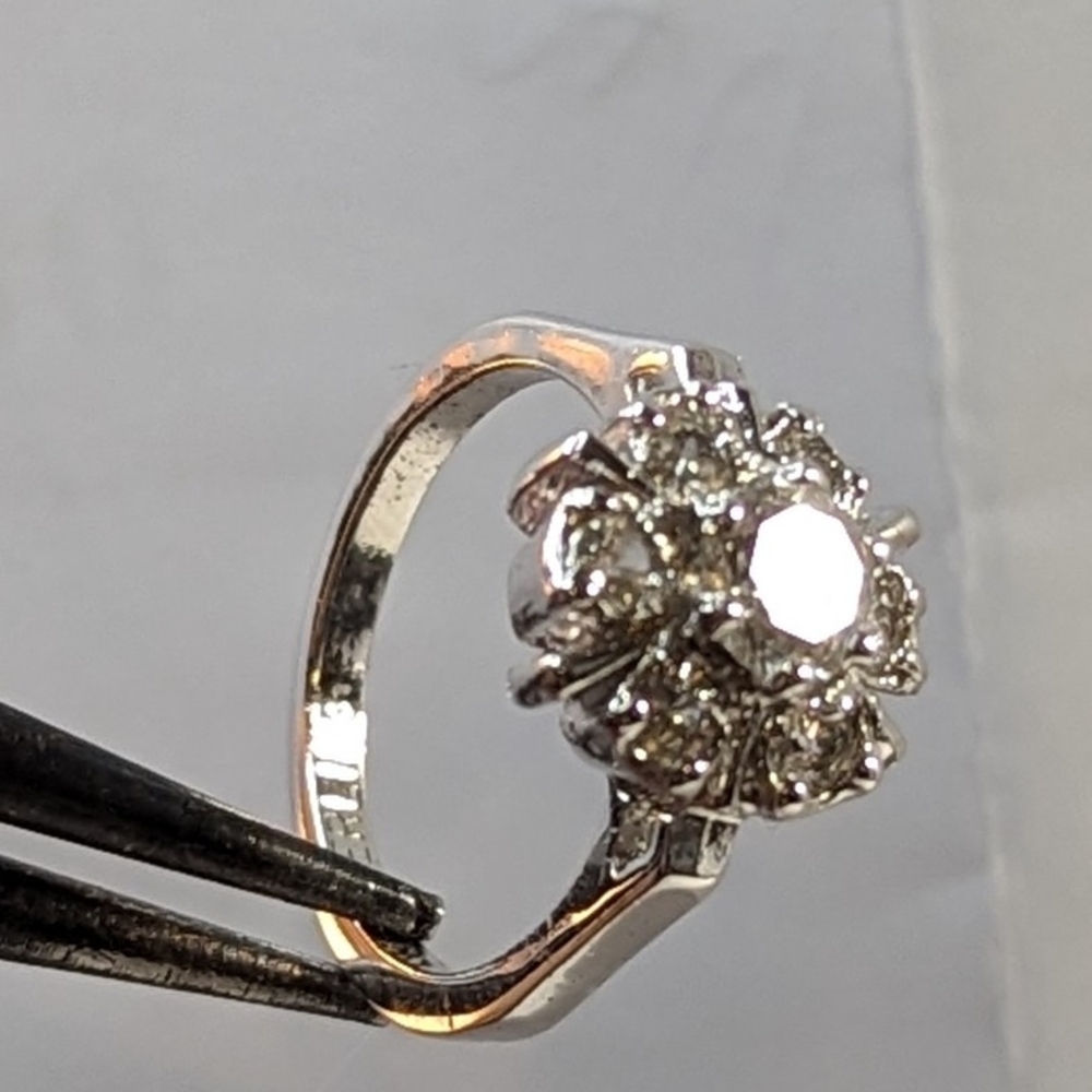 Dazzling Silver Floral Diamond Ring